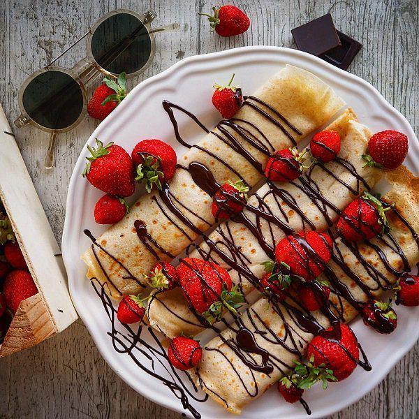 รูปภาพ:http://www.cuded.com/wp-content/uploads/2017/08/Buckwheat-crepes-with-strawberries-and-pure-chocolate-....jpg
