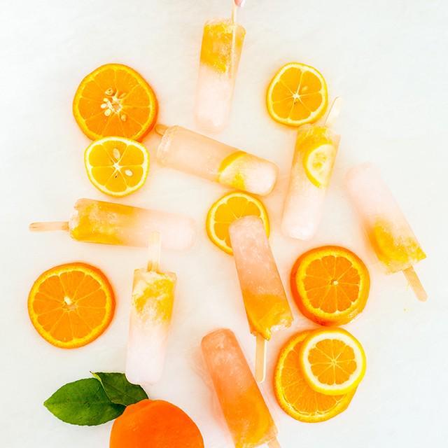 ภาพประกอบบทความ Citrus Stained Glass Popsicles ไอติมแท่งรสส้มซิตรัส หวานๆ เปรี้ยวๆ กินไปเดี๋ยวก็หมด 😝
