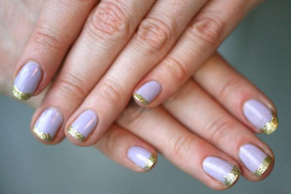 รูปภาพ:http://www.chic-steals.com/wp-content/uploads/2012/05/glittertips2.jpg