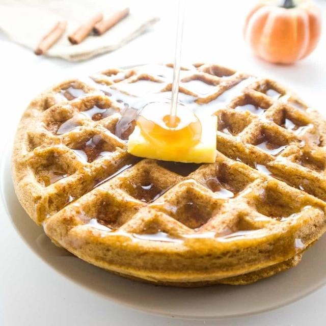 ตัวอย่าง ภาพหน้าปก:Pumpkin Waffles สูตรวาฟเฟิลฟักทองฉบับโฮมเมด หม่ำเพลิน ได้คุณค่าแบบคลีนๆ