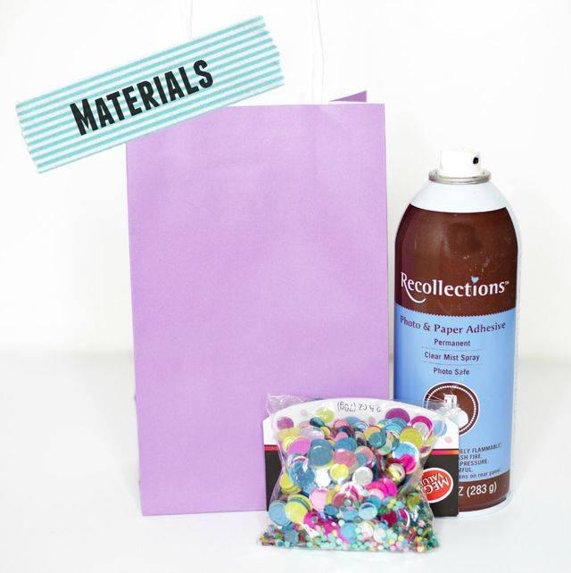 รูปภาพ:http://partiesforpennies.com/wp-content/uploads/2015/08/Confetti-Dipped-Gift-Bags-Materials.jpg