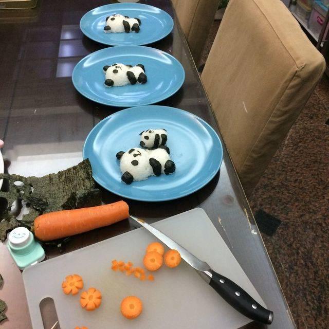 รูปภาพ:http://static.boredpanda.com/blog/wp-content/uploads/2015/09/Panda-Food-Art3__880.jpg