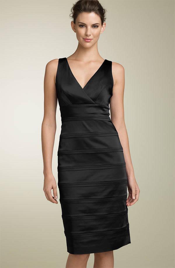 รูปภาพ:http://dressifyme.com/wp-content/uploads/2013/01/satin-little-black-dresses.jpg
