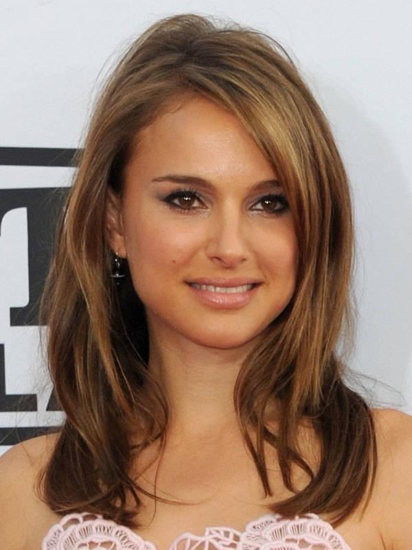 รูปภาพ:http://haircoloridea.com/wp-content/uploads/2013/07/Natalie-Portman-Caramel-Blonde-Hair.jpg