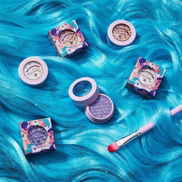 ตัวอย่าง ภาพหน้าปก:เพิ่มเสน่ห์ให้น่ามองกับ 'MyLittlePony X ColourPop collection' สวยเป็นประกาย สีชัดสะดุดตา 