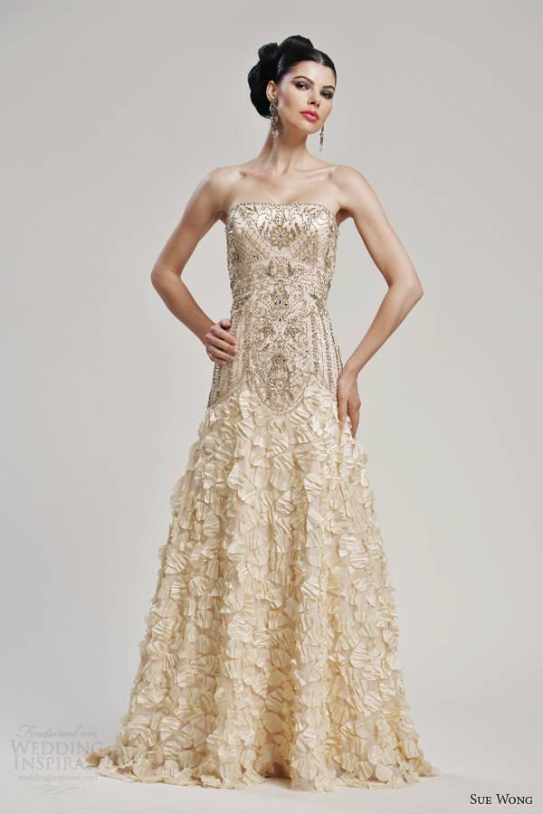 รูปภาพ:http://femarea.com/wp-content/uploads/2015/06/Gold-wedding-dress-10.jpg