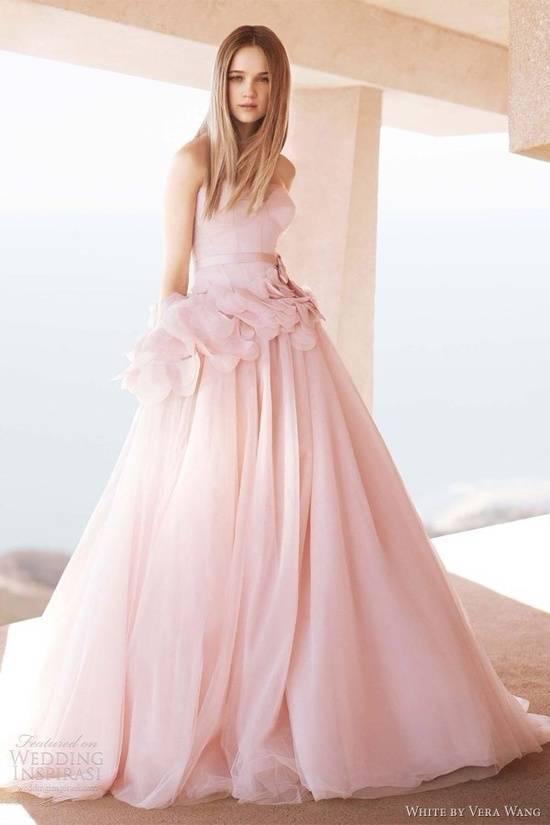 รูปภาพ:http://femarea.com/wp-content/uploads/2015/06/Pink-Wedding-Dress.jpg
