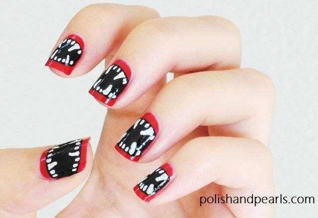 รูปภาพ:http://www.prettydesigns.com/wp-content/uploads/2015/09/Red-Halloween-Nail-Design.jpg