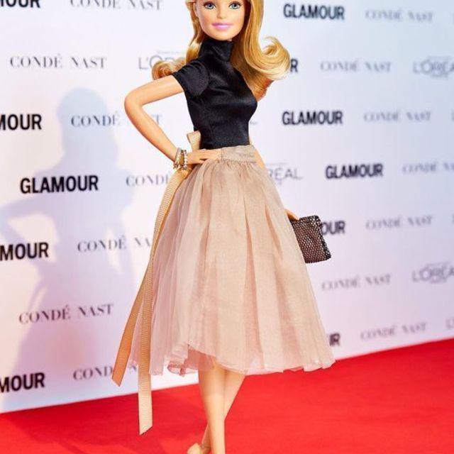 ภาพประกอบบทความ สุดอลังการกับ 'แฟชั่นตุ๊กตาบาร์บี้' ที่คนเห็นยังต้องอาย #barbiegirlinabarbieworld