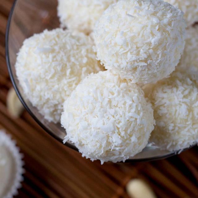 ตัวอย่าง ภาพหน้าปก:สูตรโฮมเมด 'Raffaello Almond Coconut' หวานนุ่มกรุบกรอบ