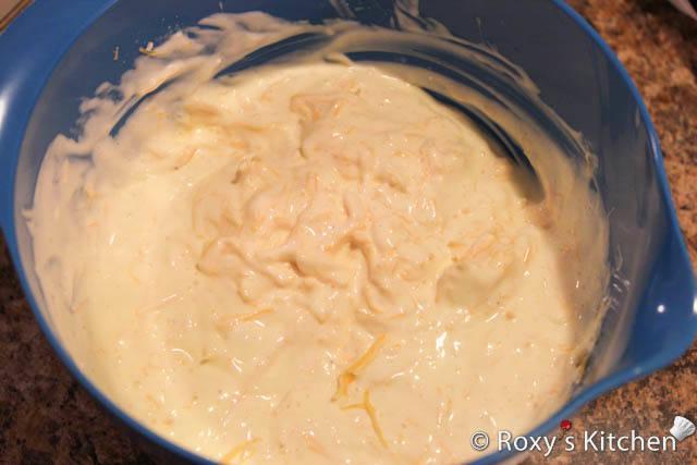 รูปภาพ:http://roxyskitchen.com/wp-content/uploads/2012/05/Baked-Potatoes-with-Cheese-Sour-Cream-6.jpg