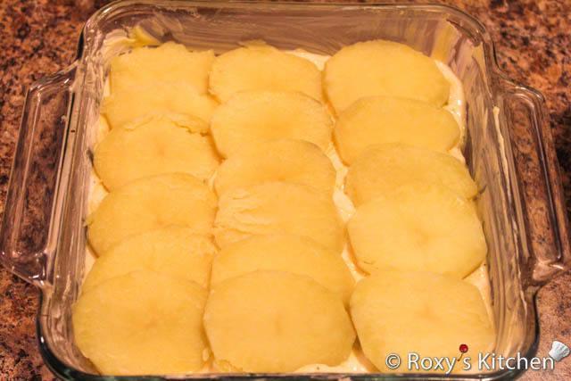 รูปภาพ:http://roxyskitchen.com/wp-content/uploads/2012/05/Baked-Potatoes-with-Cheese-Sour-Cream-10.jpg