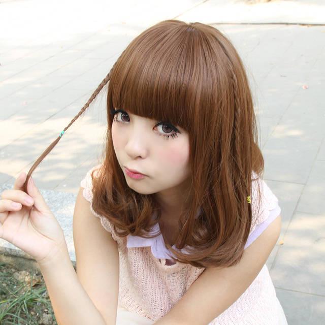 รูปภาพ:http://i01.i.aliimg.com/wsphoto/v0/1805880607_1/2014-Wigs-Synthetic-Wigs-Leilei-Wig-New-Braids-Inner-Buckle-Pear-Head-Lovely-Fluffy-Korean-Girls.jpg