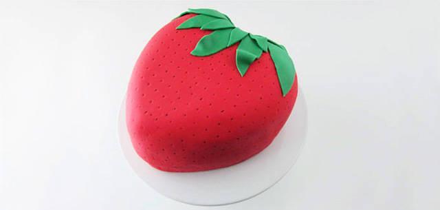 รูปภาพ:http://www.tablespoon.com/-/media/Images/Articles/PostImages/2014/05/2014-05-20-strawberry-cake-step13-680x324.jpg