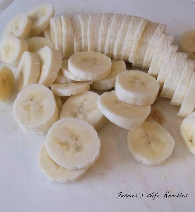 รูปภาพ:http://farmerswiferambles.com/wp-content/uploads/2013/10/Honey-Glazed-Cinnamon-Bananas-sliced.jpg