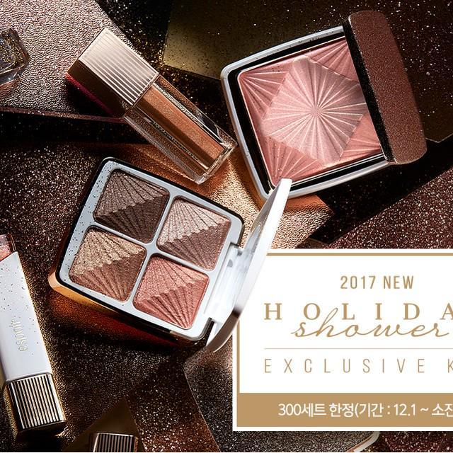 ภาพประกอบบทความ วิบวับขั้นขีดสุด 'Espoir Holiday Shower Collection' เครื่องสำอางสายวิ้งค์✨ วันหยุดนี้มาสวยปิ๊งกันเถอะ