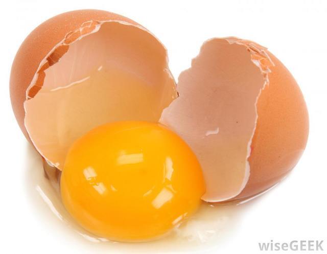 รูปภาพ:http://images.wisegeek.com/cracked-brown-egg.jpg