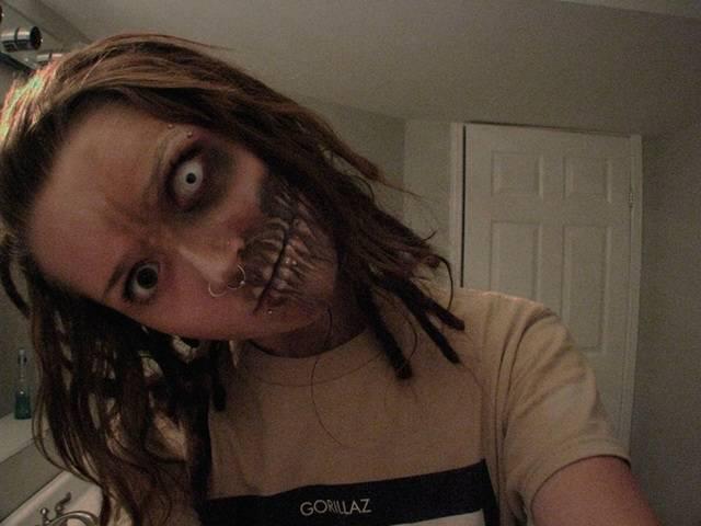 รูปภาพ:http://www.everydaykiss.com/wp-content/uploads/2013/05/23-zombie-makeup.jpg