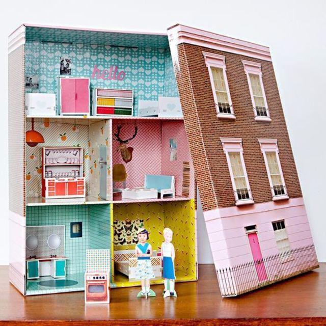 ภาพประกอบบทความ จินตนาการให้สุดๆ กับ 25 ไอเดีย DIY 'กล่องกระดาษ' ให้เป็นของเล่นเด็ก