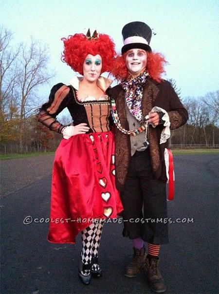 รูปภาพ:http://girlshue.com/wp-content/uploads/2013/08/Scary-Halloween-Costume-Ideas-For-Couples-2013-2014-1.jpg