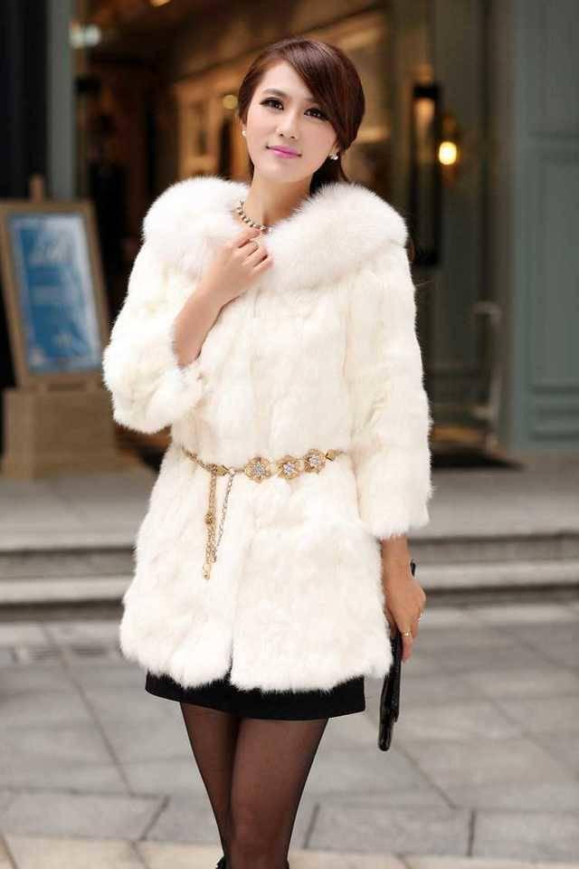 รูปภาพ:http://images.jogosdecarross.org/jackets-coats-0701-2c/images/mainpic/2014-faux-fur-outerwear-women-winter-fur-warm-black-white-coat-fur-collar-long-overcoat-fashion.jpg