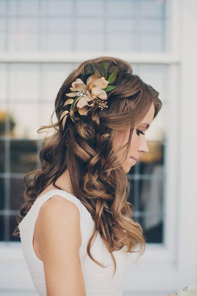 รูปภาพ:http://glamradar.com/wp-content/uploads/2015/08/cute-bridal-hair-accessory.jpg