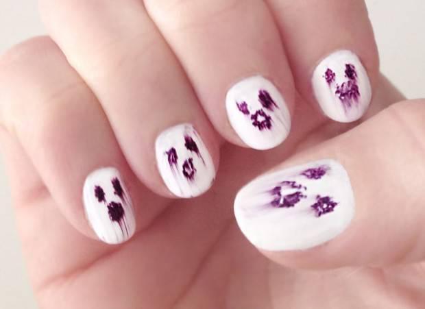 รูปภาพ:http://www.lovemaegan.com/wp-content/uploads/spooky-ghost-halloween-nails-nail-art-620x451.jpg