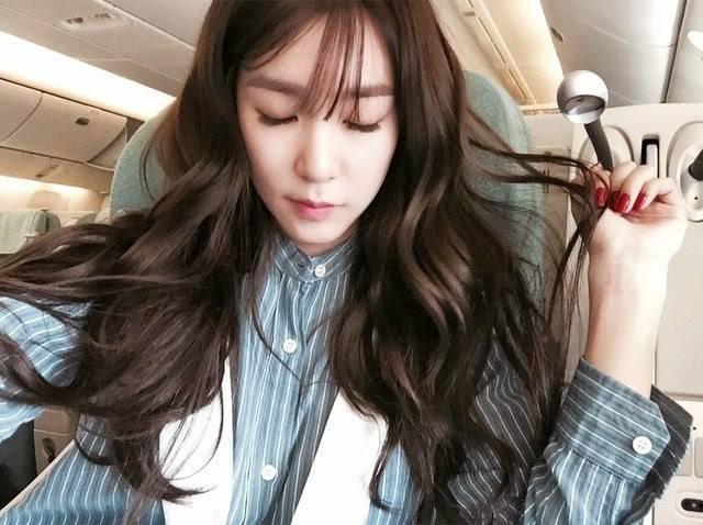 รูปภาพ:http://1.bp.blogspot.com/--IerRO1S_Ws/VTreKUzK6aI/AAAAAAAAiEM/CoVVjxHEBUQ/s1600/snsd%2Btiffany%2Bto%2Bjapan.jpg