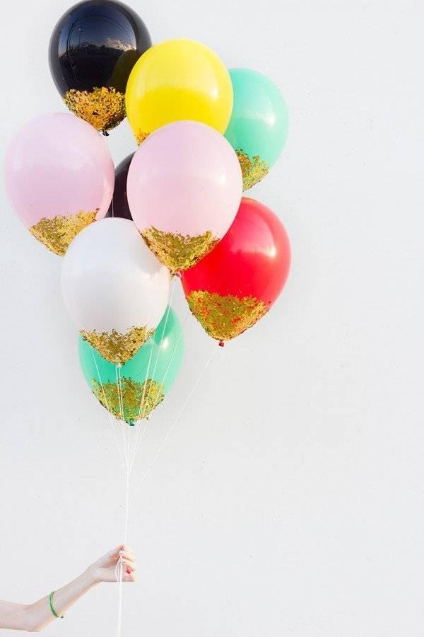 รูปภาพ:http://notedlist.com/wp-content/uploads/2015/07/balloon-decoration-ideas/16-balloon-decoration-ideas.jpg