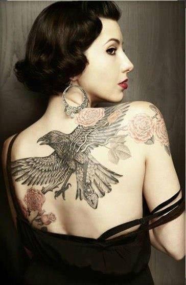 รูปภาพ:http://cdn.sortra.com/wp-content/uploads/2014/09/back-tattoos-for-women32.jpg