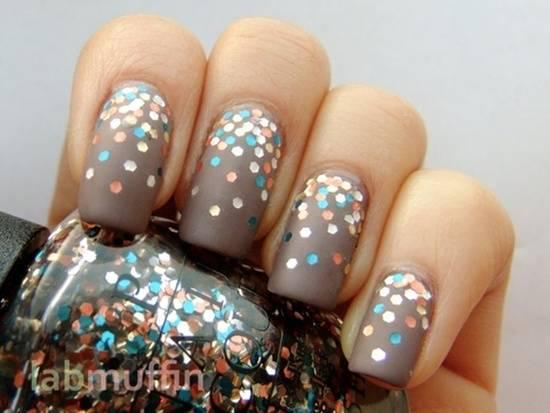 รูปภาพ:http://www.inkyournail.com/wp-content/uploads/2013/07/matte-nail-art-13.jpg