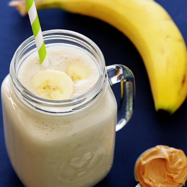 ตัวอย่าง ภาพหน้าปก:สูตรสมูทตี้สุขภาพ 'Peanut Butter Banana Smoothie'