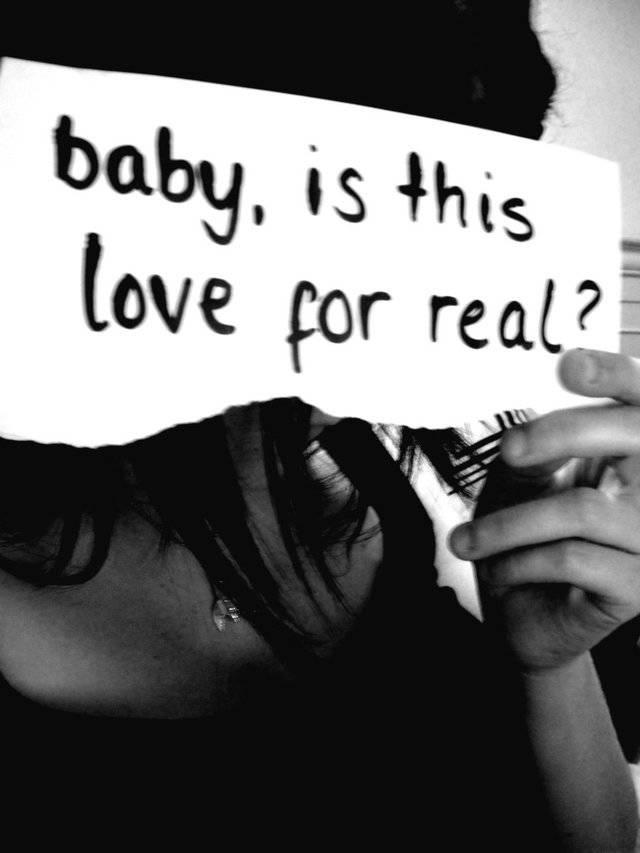 รูปภาพ:http://fc07.deviantart.net/fs71/i/2010/194/3/9/Baby_Is_This_Love_For_Real__by_ThereWillBeRain.jpg