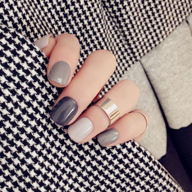 ตัวอย่าง ภาพหน้าปก:ไอเดียทาเล็บเรียบๆ แบบ 'Grey Nail' สวยชิค ได้ลุคมินิมอล