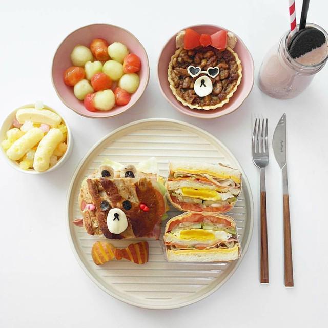 ตัวอย่าง ภาพหน้าปก:มื้อแรกของวันอย่าให้ขาด! แจกไอเดียอาหารเช้า น่ารักน่าหม่ำเหลือเกิน จาก IG : meba_sj 🥐