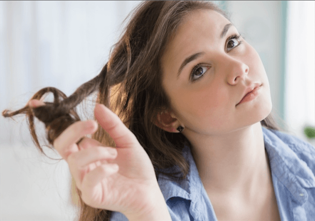 รูปภาพ:http://www.newlovetimes.com/wp-content/uploads/2014/10/woman-playing-with-her-hair.png