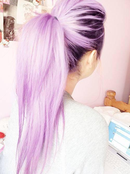 รูปภาพ:http://www.prettydesigns.com/wp-content/uploads/2015/05/Simple-Ponytail-for-Long-Purple-Hair.jpg