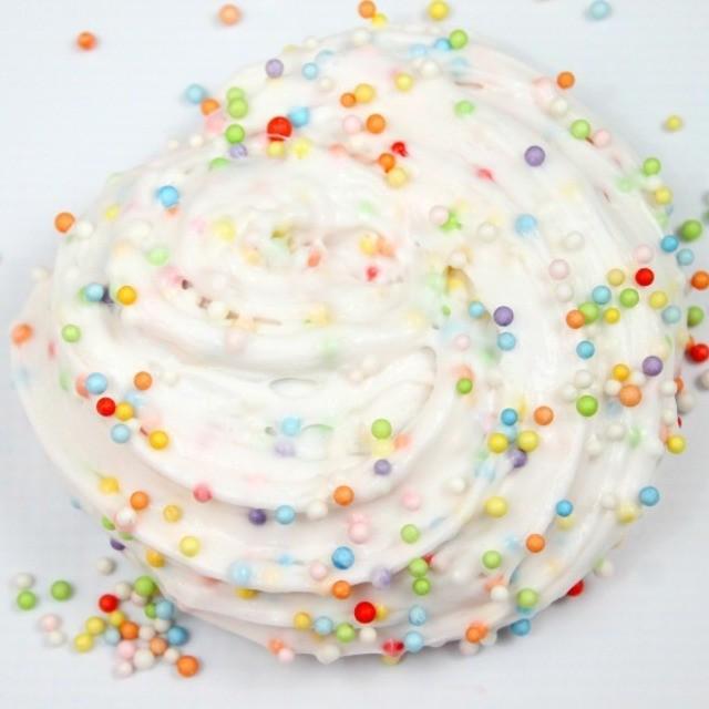 ภาพประกอบบทความ Rainbow Sprinkle Slime สูตรสไลม์เกล็ดน้ำตาลสีรุ้ง ทำเองง่ายๆ ไม่ต้องง้อใคร