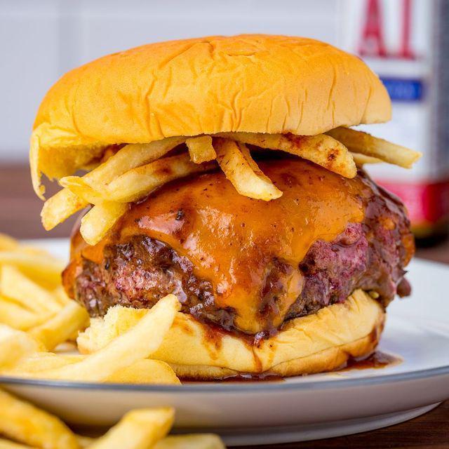 ตัวอย่าง ภาพหน้าปก:20 ไอเดียเบอร์เกอร์ "Burger Recipes" จะมื้อไหนก็อิ่มอร่อยได้ง่ายๆ