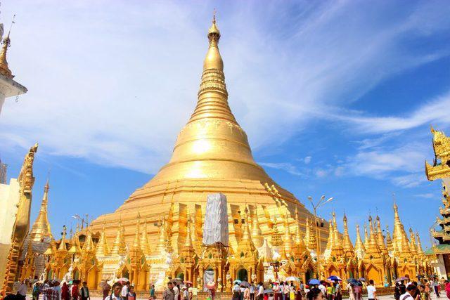 รูปภาพ:https://www.adventureinyou.com/wp-content/uploads/2015/04/shwedagon-pagoda-666763-960x640.jpg