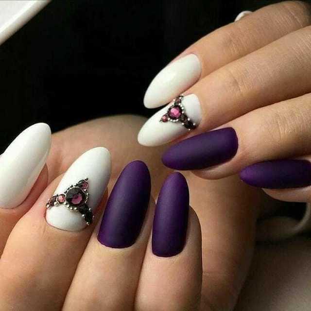 รูปภาพ:https://www.instagram.com/p/BhNzYPcAtnp/?taken-by=manicure__ideas