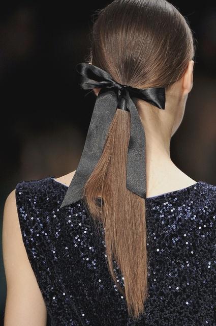 รูปภาพ:http://glamradar.com/wp-content/uploads/2014/12/ponytail-and-hair-ribbon.jpg