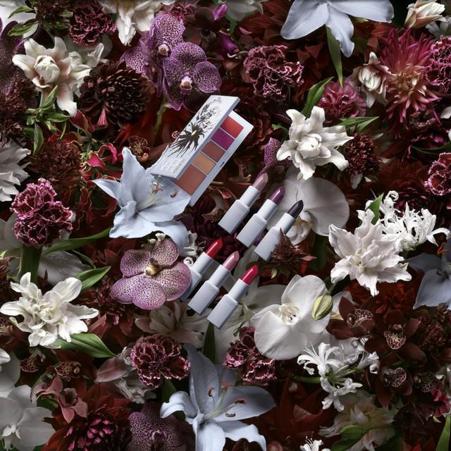 ตัวอย่าง ภาพหน้าปก:พลิกโฉมใหม่! 'Nars x Erdem Strange Flower Collection' คอลเลคชั่นสุดว้าว ตามดูซิ มีอะไรน่าตำบ้าง!