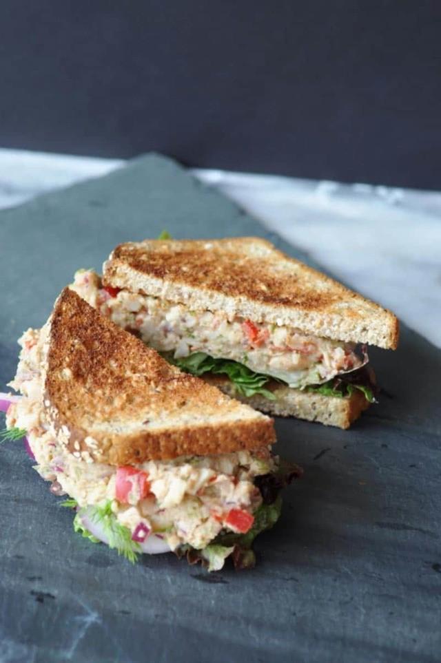 รูปภาพ:https://www.veganosity.com/wp-content/uploads/2016/06/Vegan-Tuna-Salad-6.jpg