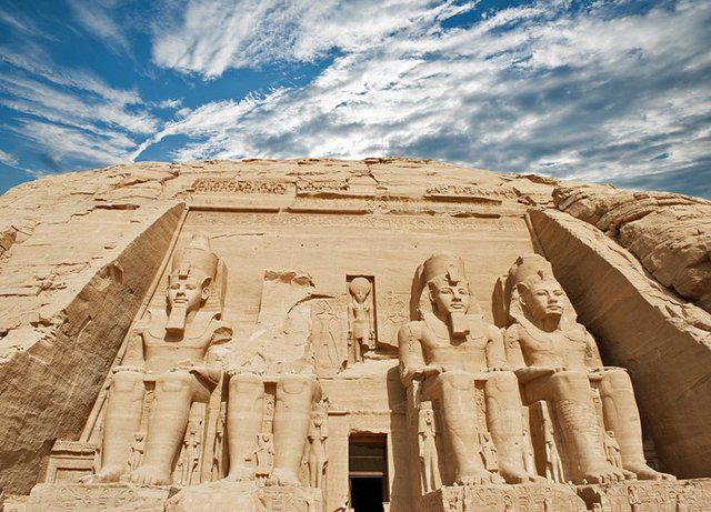 รูปภาพ:https://www.planetware.com/photos-large/EGY/egypt-abu-simbel-temple.jpg