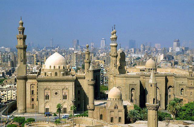 รูปภาพ:https://www.planetware.com/photos-large/EGY/egypt-cairo-islamic-cairo-mosque-view.jpg