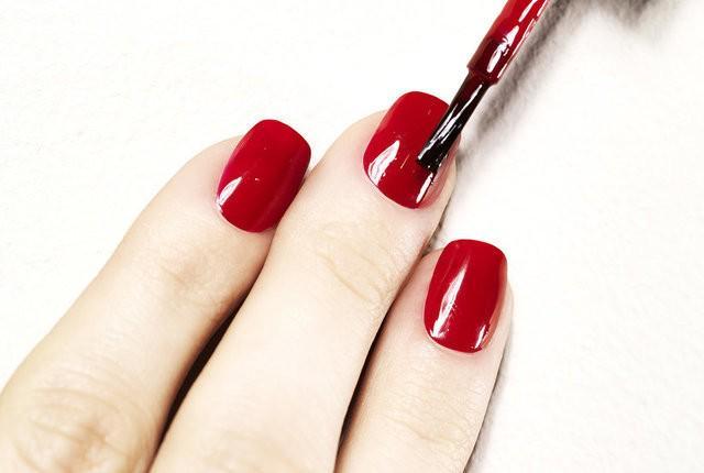 รูปภาพ:http://images.nailsmag.com/post/M-February-2009-pg-39.jpg