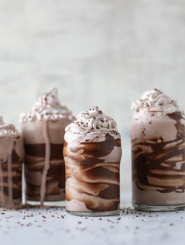 รูปภาพ:https://www.howsweeteats.com/wp-content/uploads/2017/02/chocolate-lovers-milkshakes-I-howsweeteats.com-6.jpg