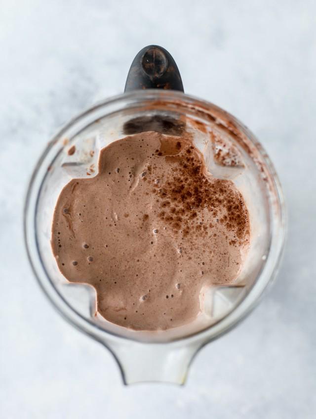 รูปภาพ:https://www.howsweeteats.com/wp-content/uploads/2017/02/chocolate-lovers-milkshakes-I-howsweeteats.com-1.jpg