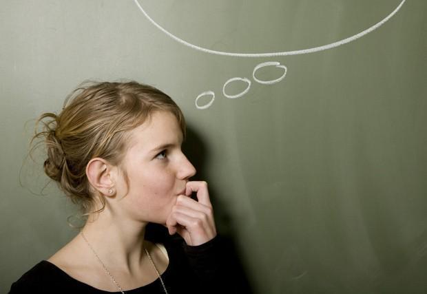 รูปภาพ:http://i.bnet.com/blogs/girl-thinking-idea-chalkboard-stock-620x427.jpg